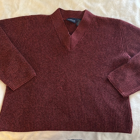 Liz Claiborne sweater - Picture 2 of 3